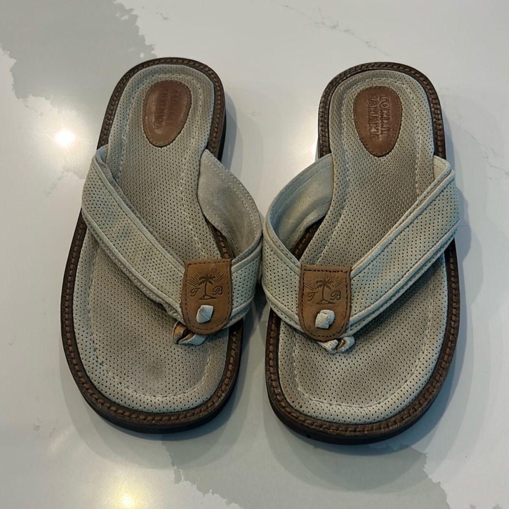 Tommy Bahama Men's Flip Flop Thongs Sandals Tan/Brown Size 10.5 Tiny Flaws